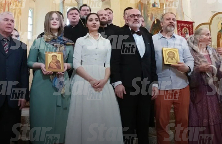 Телеведущий Александр Гордон обвенчался в Суздале с 20-летней студенткой