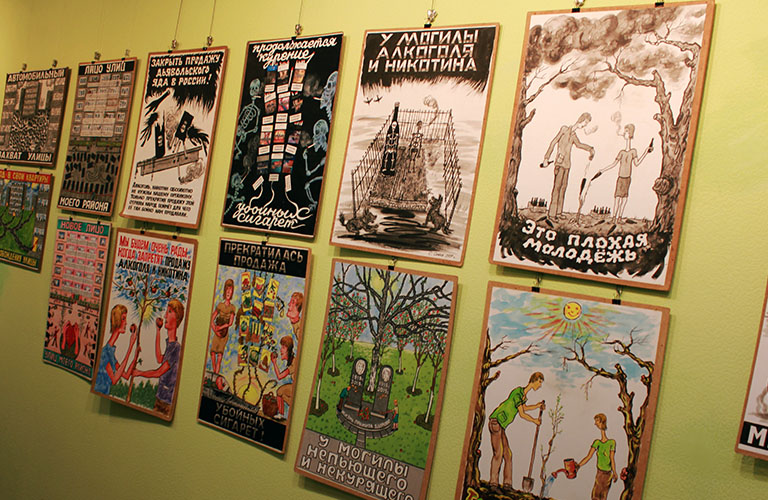 Диптихи владимирского дворника. Плакаты легендарного соцхудожника