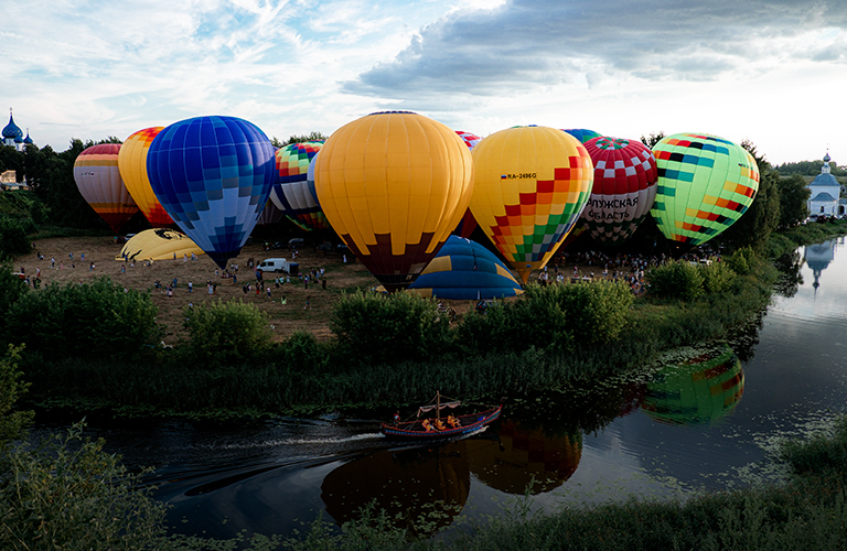 Небесное шоу в нелетную погоду, или Незапланированный экстрим на фестивале воздухоплавания в Суздале