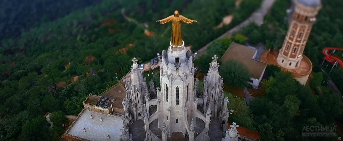 Студия Лестница упаковала Барселону в SimCity