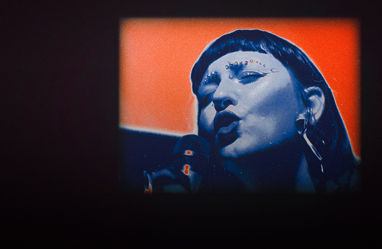 На сцене с Бастой и в тандеме с Красным человеком: карьера финалистки шоу «Голос» из Владимира