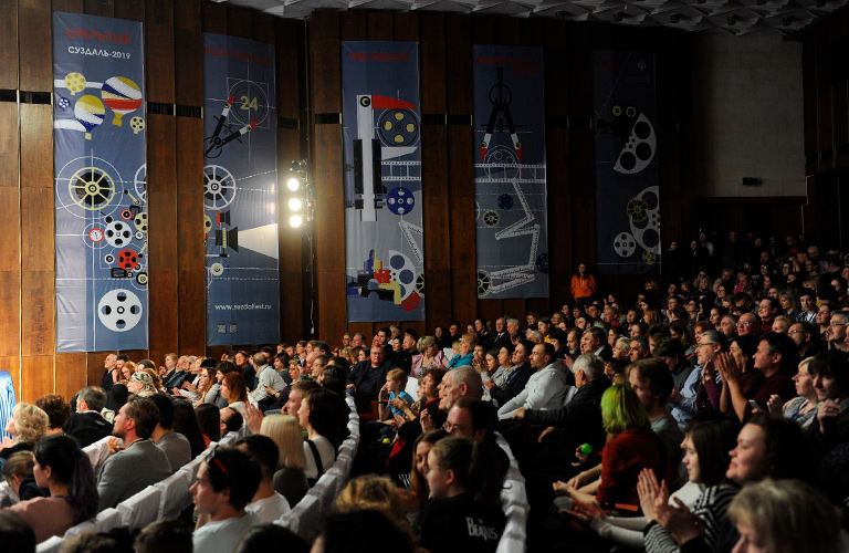 Мультики для взрослых ежегодного анимационного фестиваля в Суздале