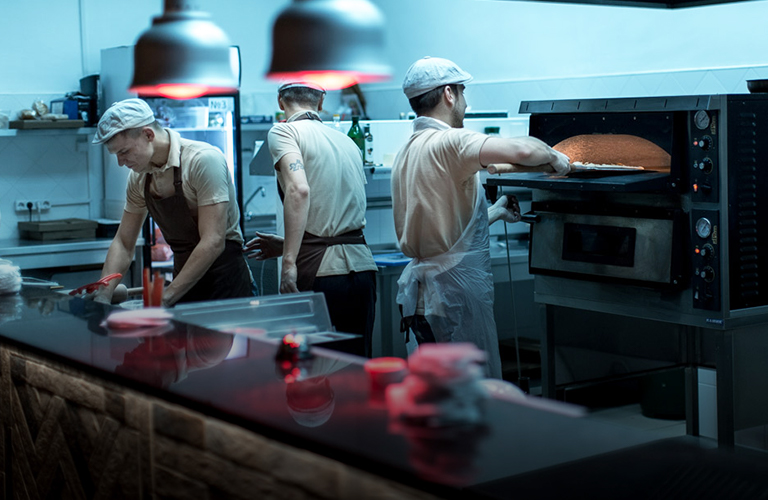 Отказ от гендерных стереотипов, растущая зарплата и другие job-реалии областного центра