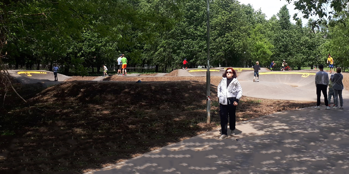 По ямам, по кочкам: в «Добросельском» появился памп-трек для езды на велосипеде