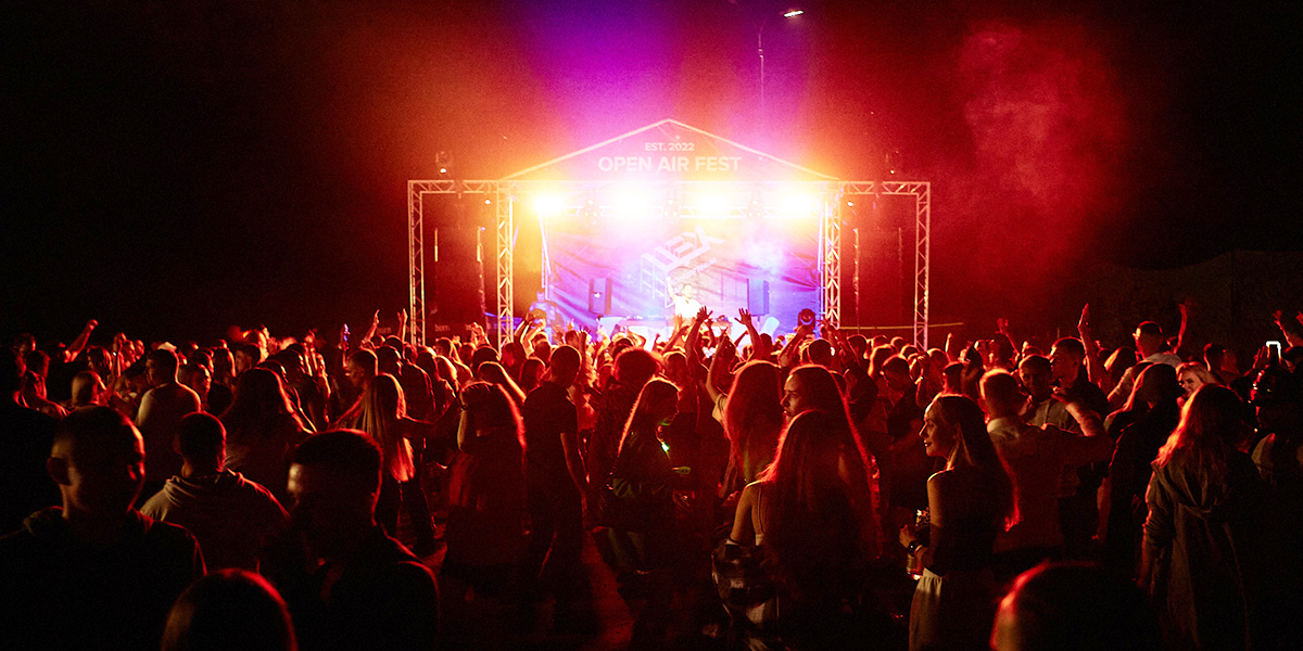 «Эти парни знают, кого приглашать!» — BYOR собрал более 1000 владимирцев на лесном рейве