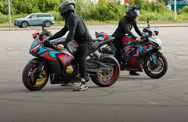 Honda Fireblade и Suzuki GSXR. Спортбайки владимирской мотопары с единым хендмейд-дизайном