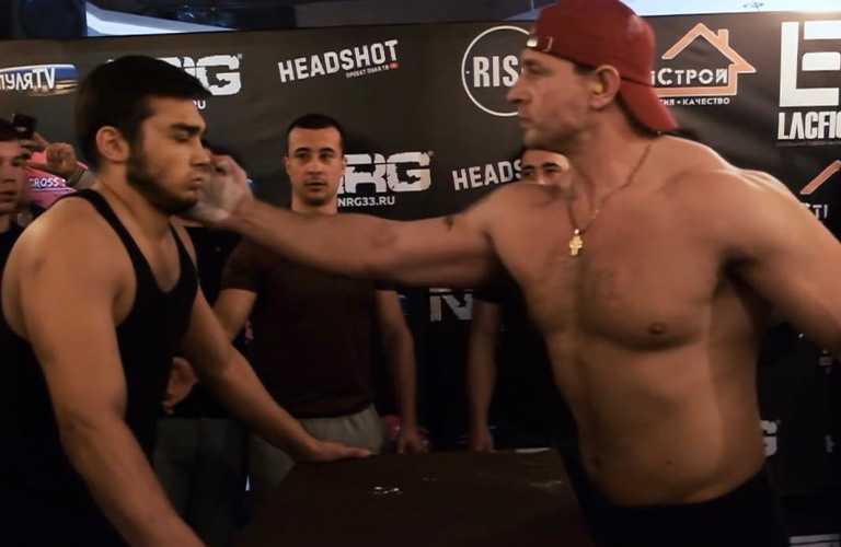 Владимирское шоу, участники которого раздают друг другу пощечины