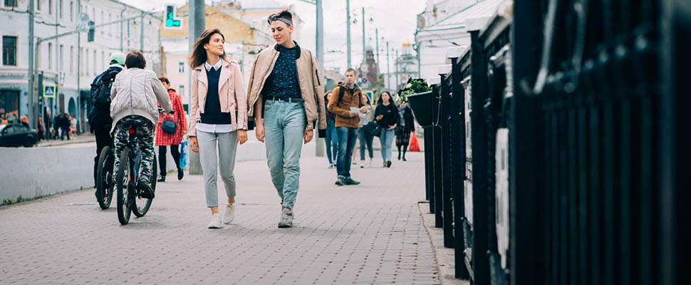 «Подворачиваем джинсы, так ноги кажутся стройнее»: мода улиц во Владимире