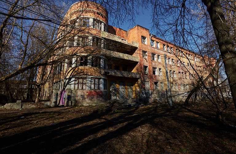 «Проклятые старые» дома, или Архитектурные аутсайдеры 33-го региона, не дождавшиеся ремонта