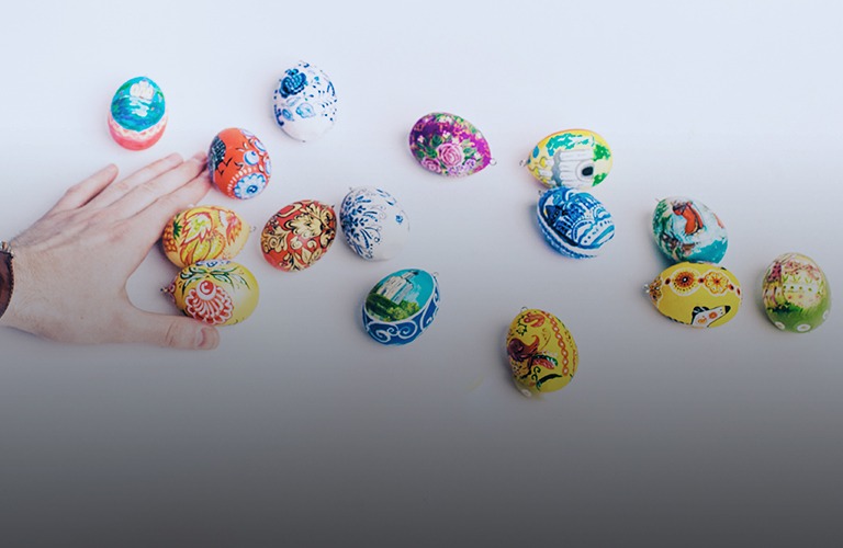 Владимирское «Пасхальное дерево» украсят яйца, расписанные Земфирой и Иваном Ургантом