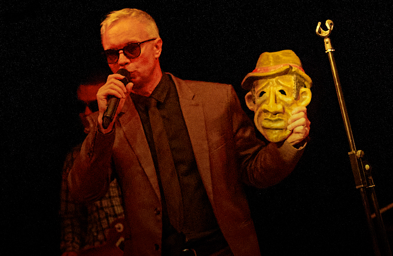 «Такого никто не делает»: абсурдистский квазиспектакль на владимирской сцене