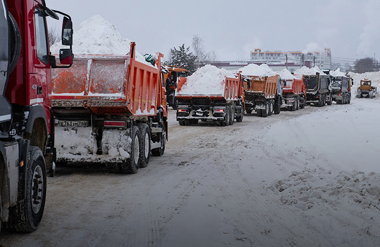 Куда исчезают сугробы с улиц Владимира? Рейс на снежный полигон в компании водителя самосвала