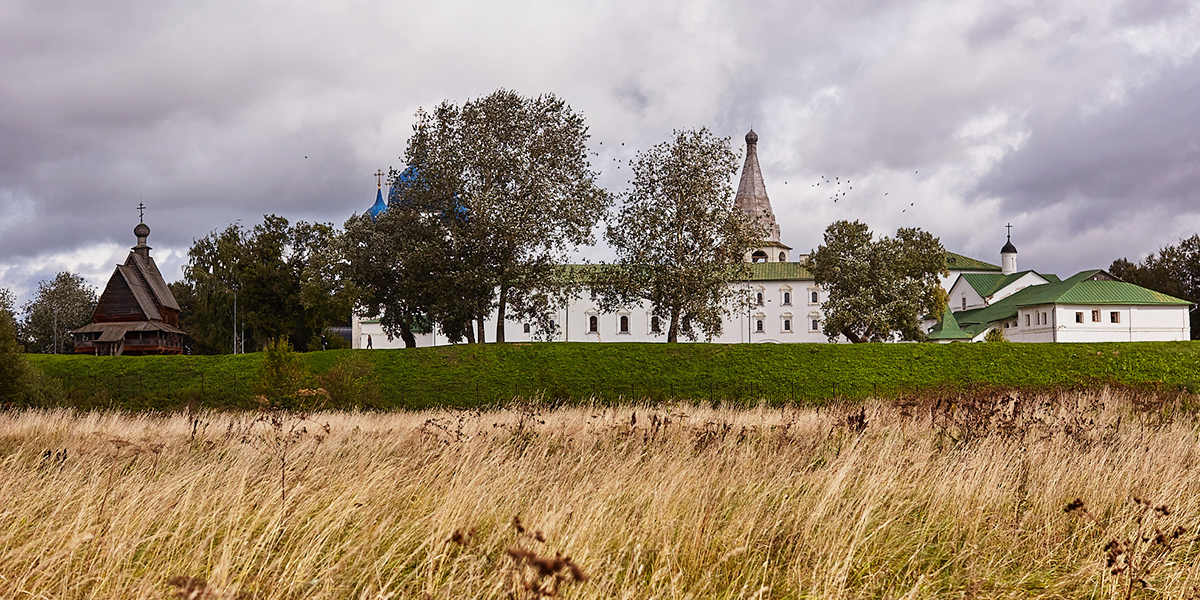 В коттеджах осенью и на Новый год: Суздаль в топ-10 популярных направлений для отдыха