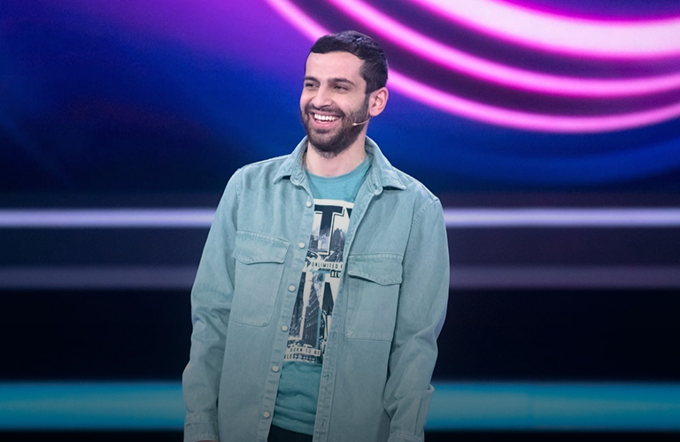 Возвращение на ТНТ без кастинга. Сархан Сафарли об успешном выступлении на «Comedy Баттл»