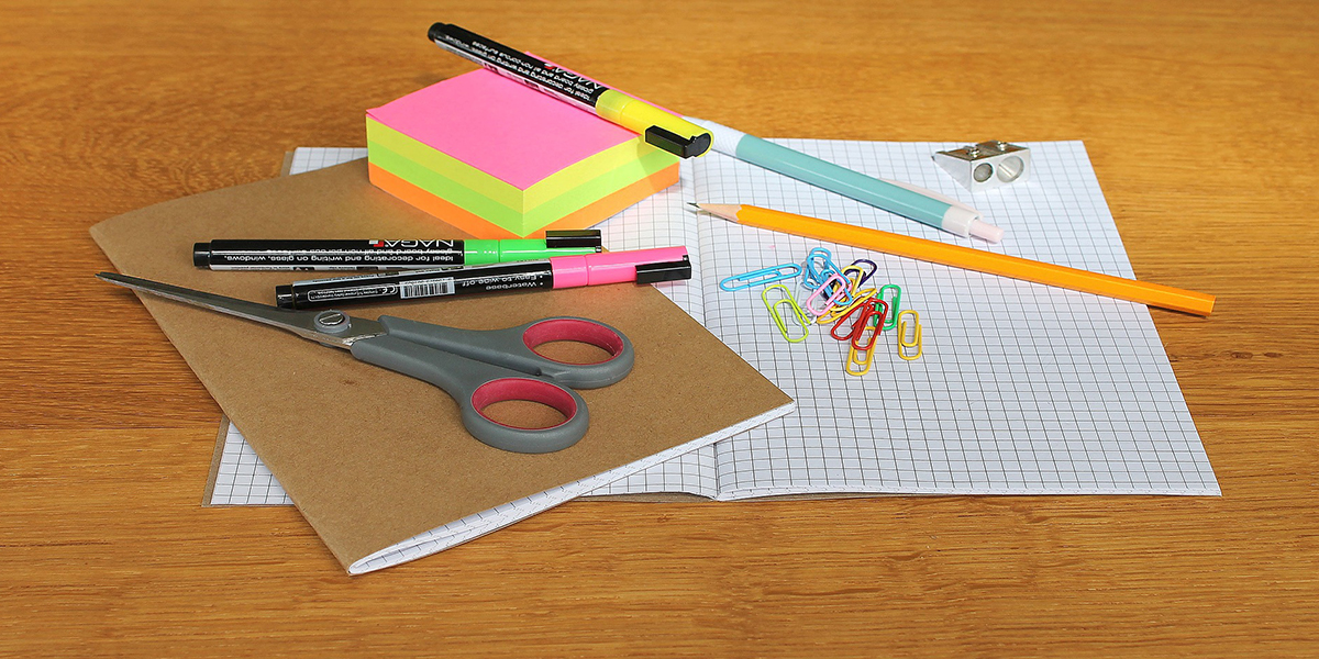 Смарт-часы и стоковый шопинг: лайфхаки по сбору первоклассника