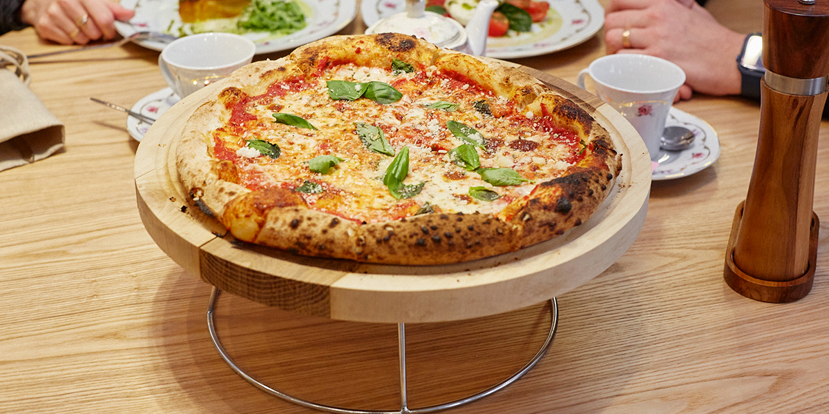 Где попробовать пиццу с «леопардовым» бортиком? Обзор нового ресторана во Владимире