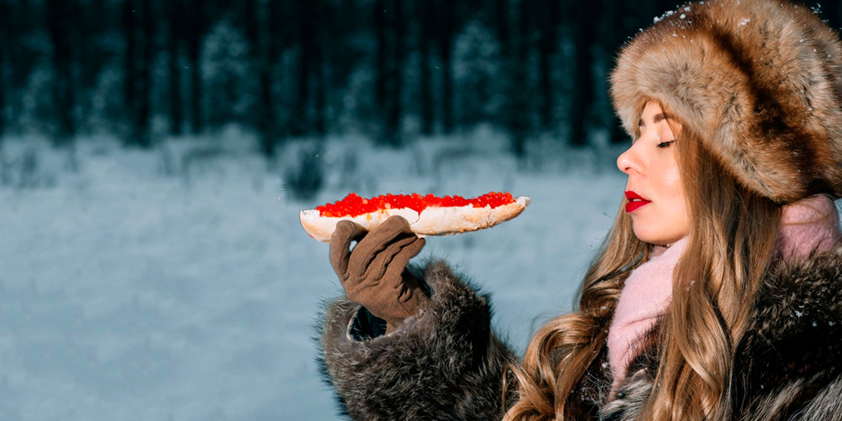 Икра, самовар, баранки: владимирские девушки на трендовых фото в стиле Russian girl