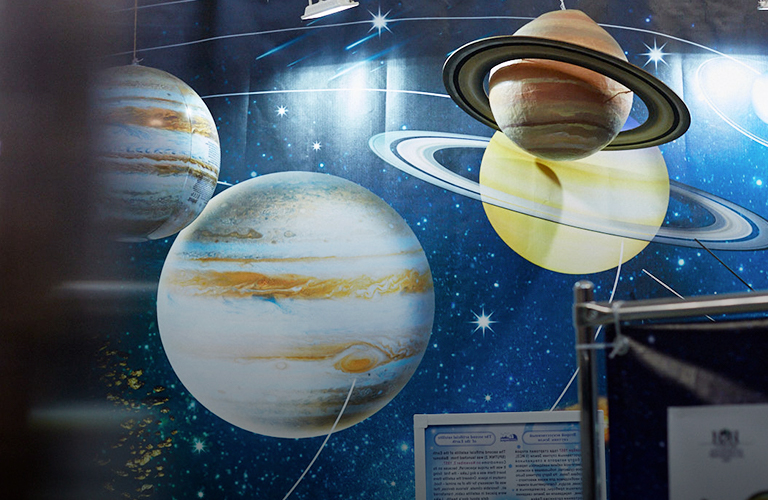 Земля в иллюминаторе: как Владимир связан с изучением и покорением просторов Вселенной