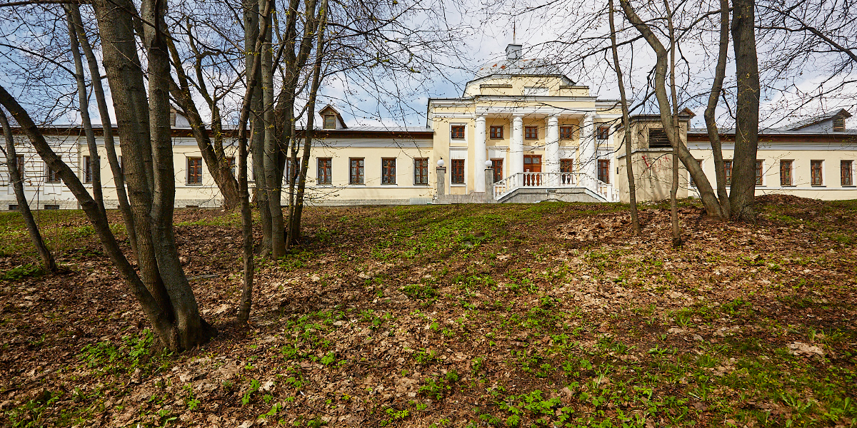 Больницы, колокольни и ворота архитектора Алексея Вершинского