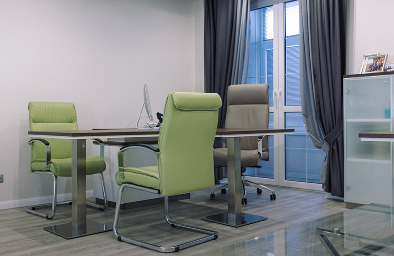 Интерьер недели: Владимирский офис с панорамными окнами