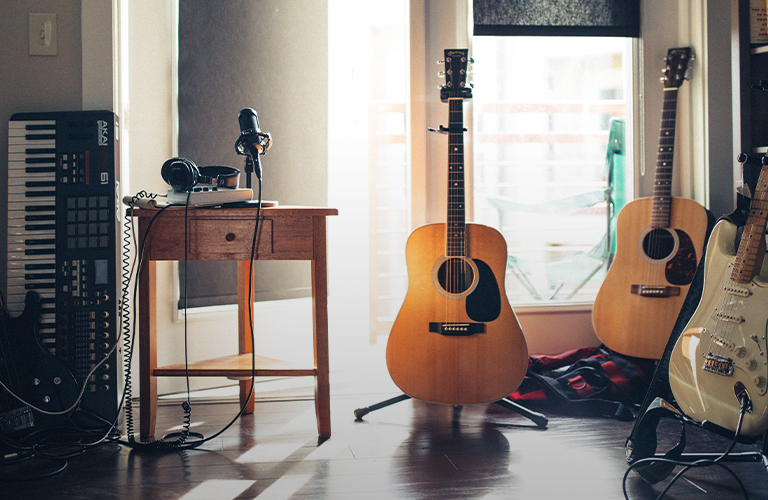 Репетиции, нелюбовь и гранж в декабрьских релизах владимирских музыкантов