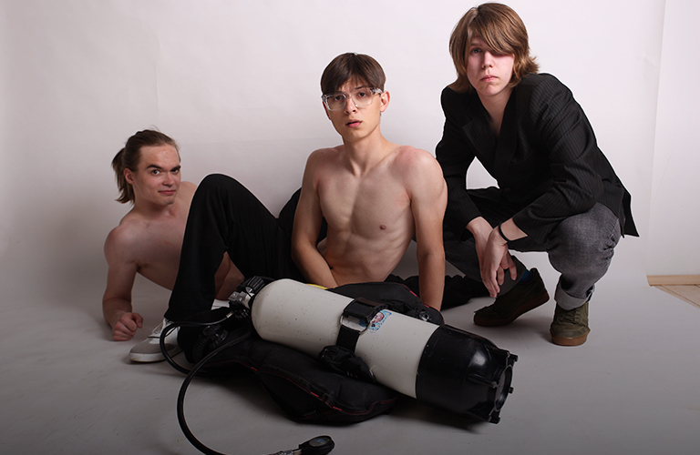 Как акваланг стал частью любовной истории владимирского стриптиз-ансамбля