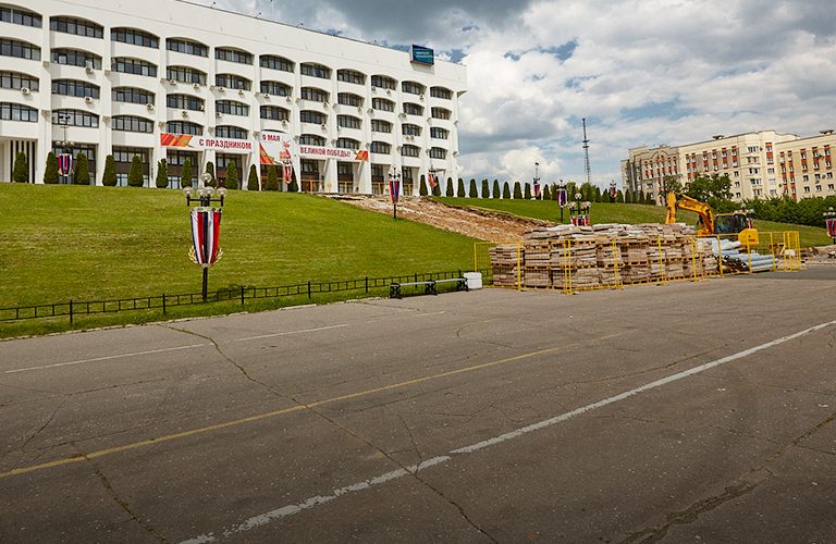 Разбор пролетов: до конца года во Владимире отремонтируют около полусотни лестниц