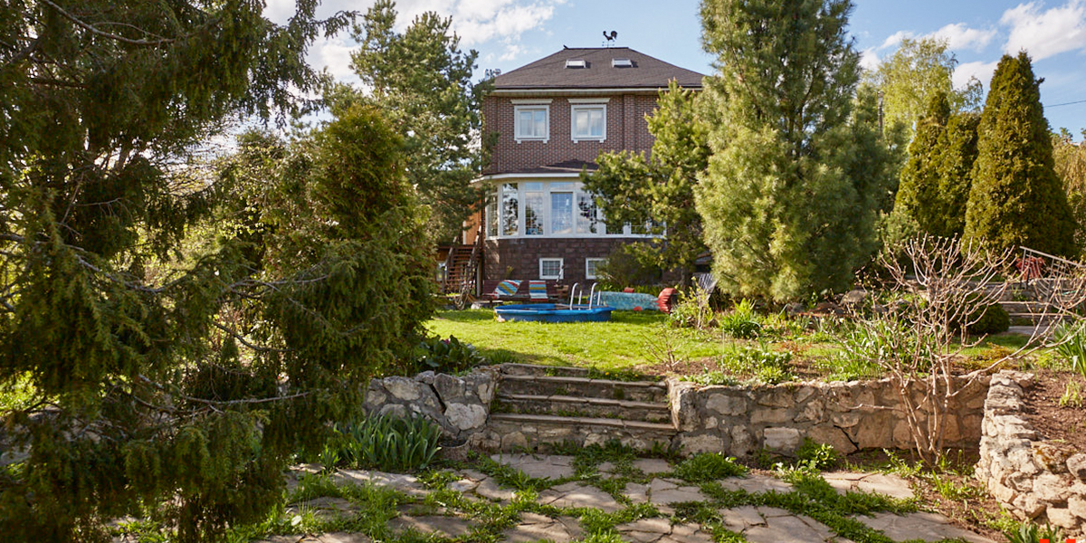 Как фантастическая декорация к фильму: многочисленные коллекции и французский уголок в доме Елены Маньенан