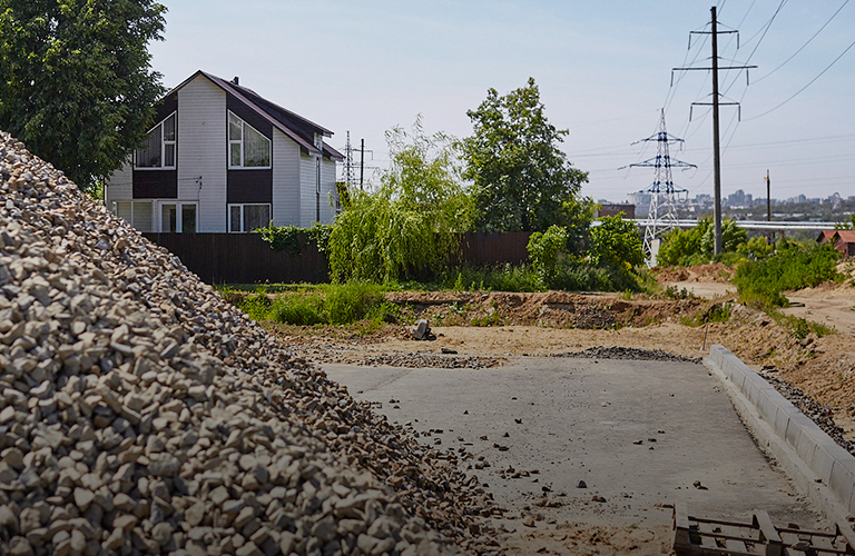 Одинокий дом на большой дороге. Фотоотчет со стройки Рпенского проезда