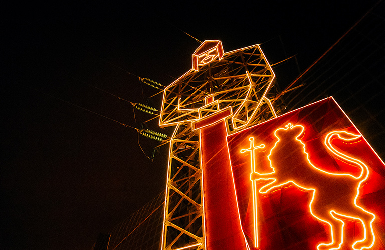 Богатырь с подсветкой, Веризино без парковки и важная новость о Пекинке