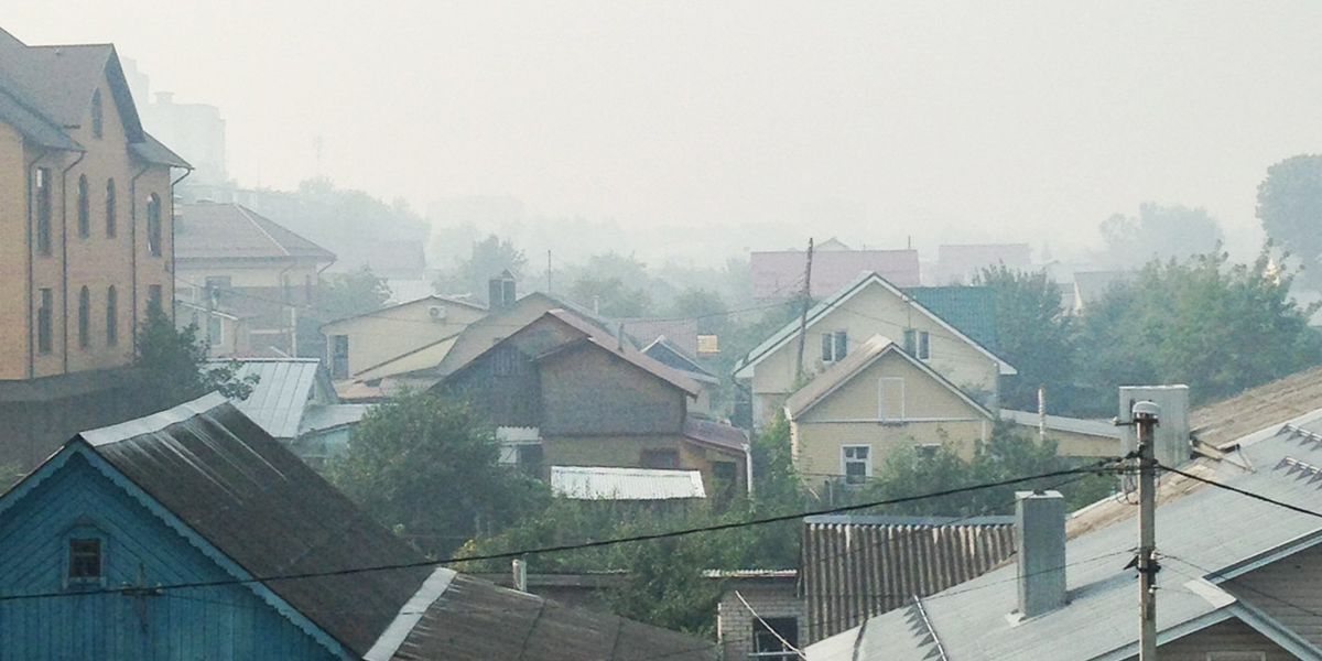 Едкий смог в суперлетнюю погоду. Владимирцев предупреждают о рекордной жаре