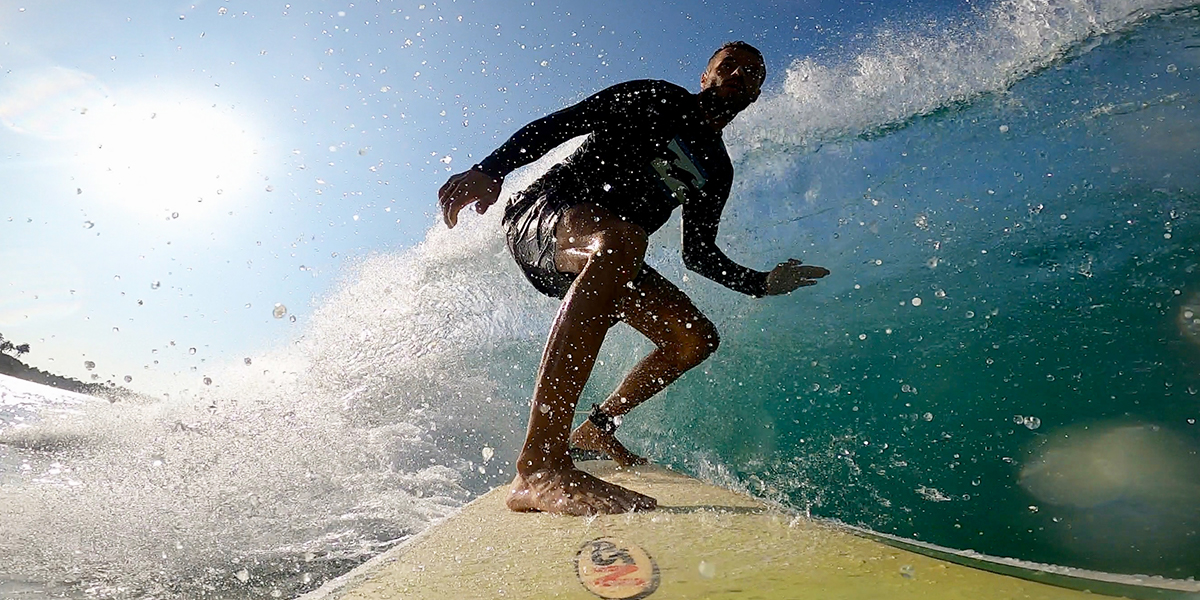 «Встретить рассвет в океане». Как сёрфер из Владимира покорял волны на Шри-Ланке