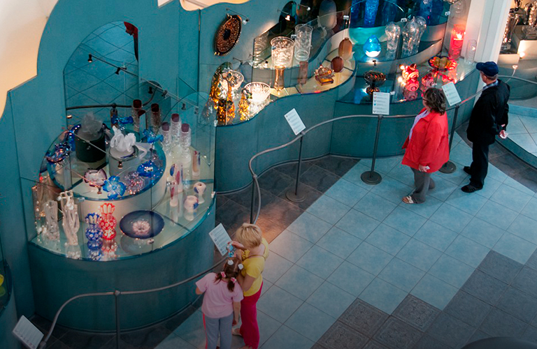 Космос, хрусталь и полезные ископаемые: семь загадок владимирских музеев