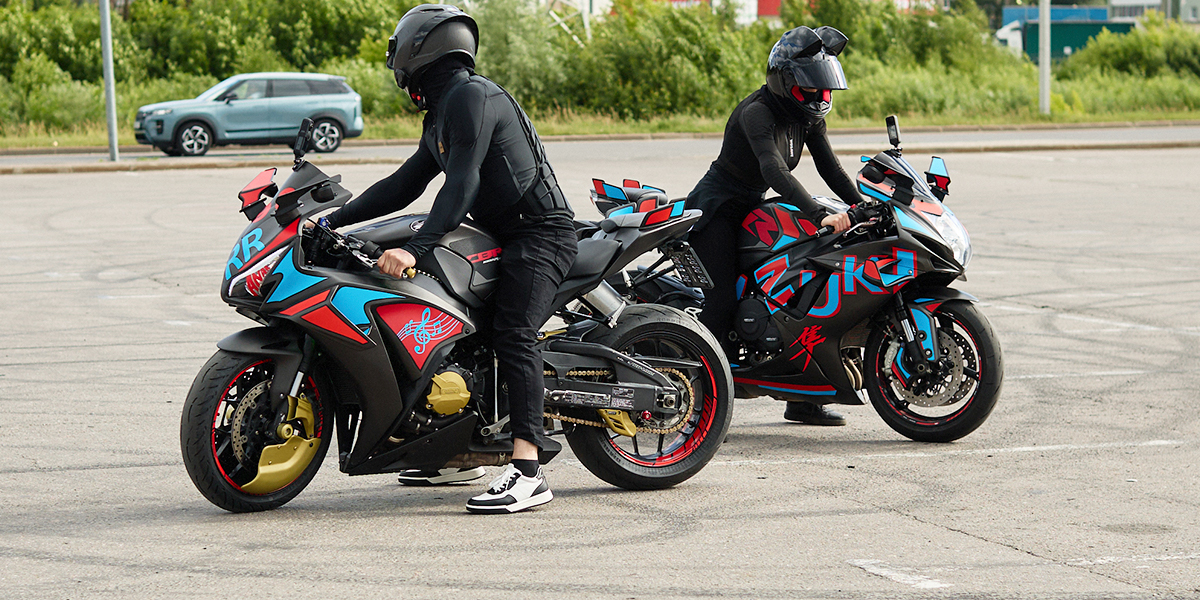 Honda Fireblade и Suzuki GSXR. Спортбайки владимирской мотопары с единым хендмейд-дизайном