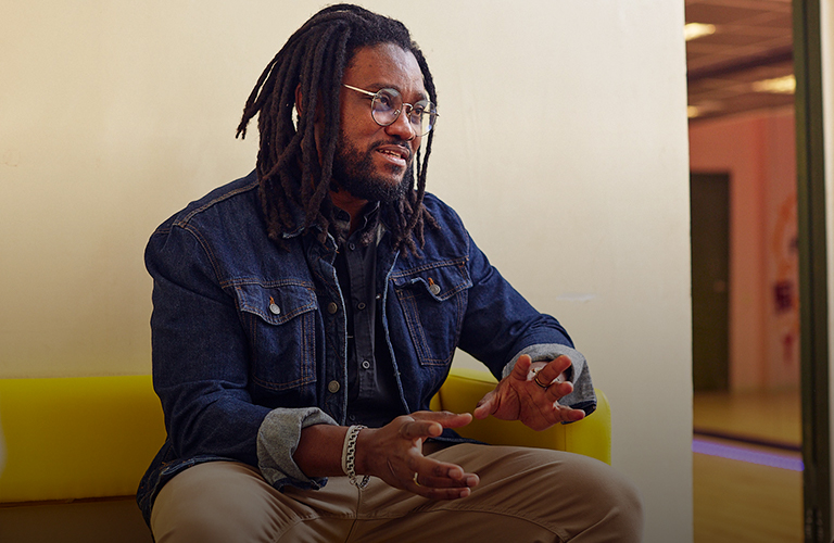 Из Камеруна в Россию. Удивительная история африканца, который нашел себя во Владимире