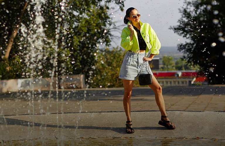 Сочинские наряды Анастасии Александровой с намеком на владимирскую осень