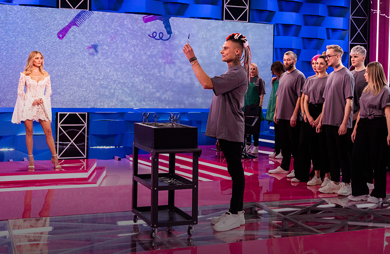 «Работать с Глюк’oZой невероятно круто»: ковровский хэйр-стилист об участии в шоу «Бьюти Баттл»