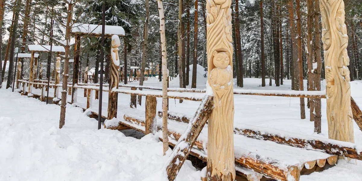 Новый арт-объект с самоварами. В Киржаче на месте пустыря построили «Сладкий мост»