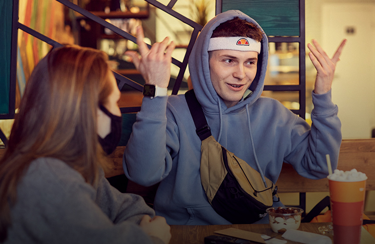 Два месяца без выходных и почти 100 тысяч чаевых: эксперимент владимирского официанта