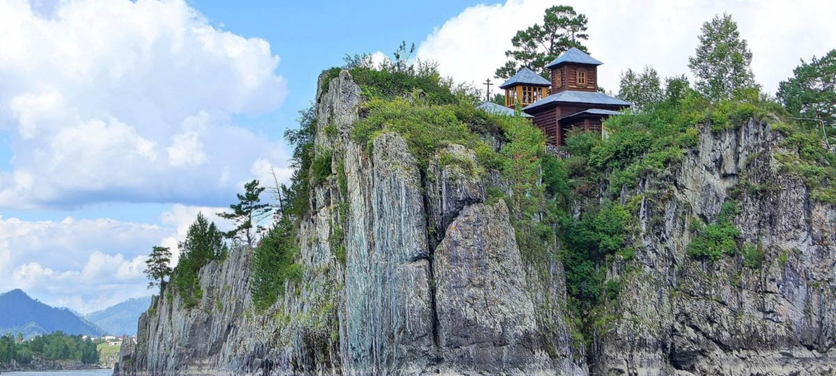 До Чемала и обратно автостопом: владимирский боксер отправился в путешествие на Алтай