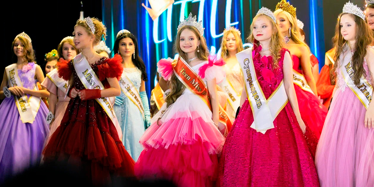 Юные красотки из Владимирской области привезли роскошные короны и титулы с конкурса Miss Little World
