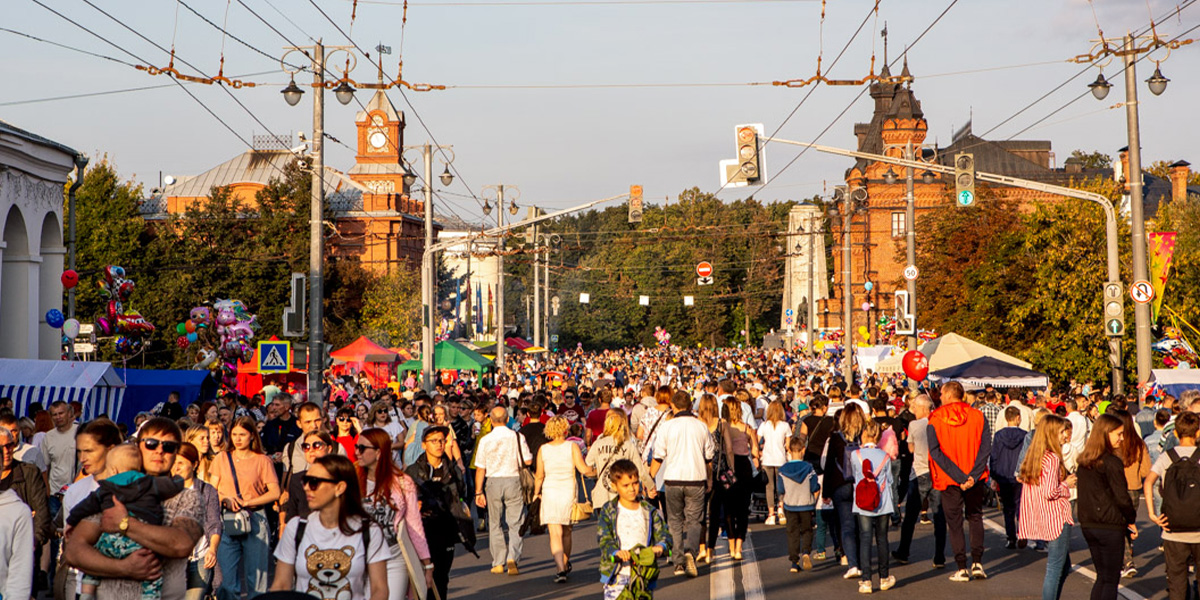 День Города-2019. Мальчики-качки, музыка улиц и Feduk