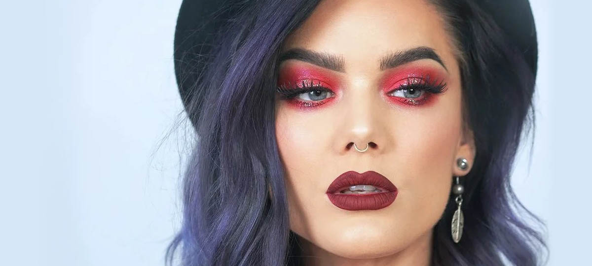 Smokey eyes в красных тонах. Разбираемся в тонкостях подиумного макияжа