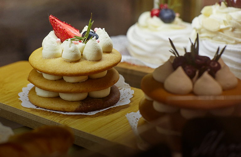 От классики по ГОСТу до сладких трендов: натуральные десерты Натальи Захаркиной из фермерских продуктов