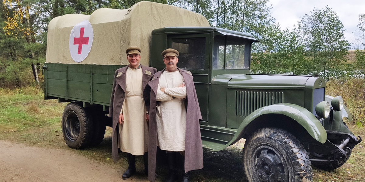 Герои иного времени: актеры эпизодов о съемках в мини-сериале «Птица счастья»