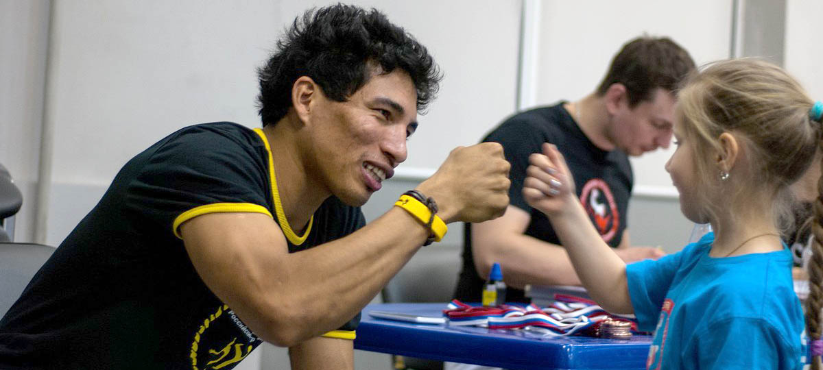 Приключения бразильца в России. Откровенно о наших девушках, кухне и языке