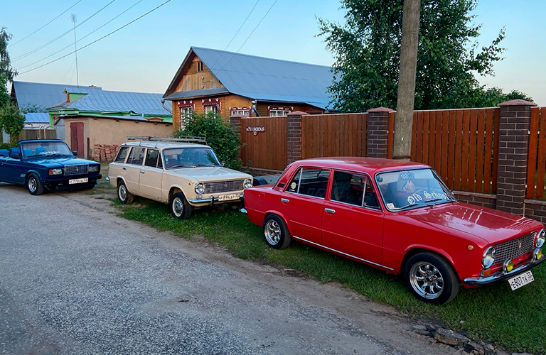 «Жигули» мечты: алая ракета, синий кабриолет и гоночная молния