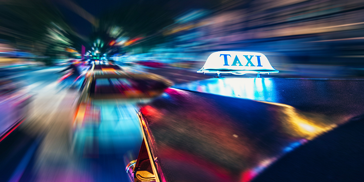 Ежедневные страхи и навязчивые пассажиры: блогер Оксана Никишова о работе в такси