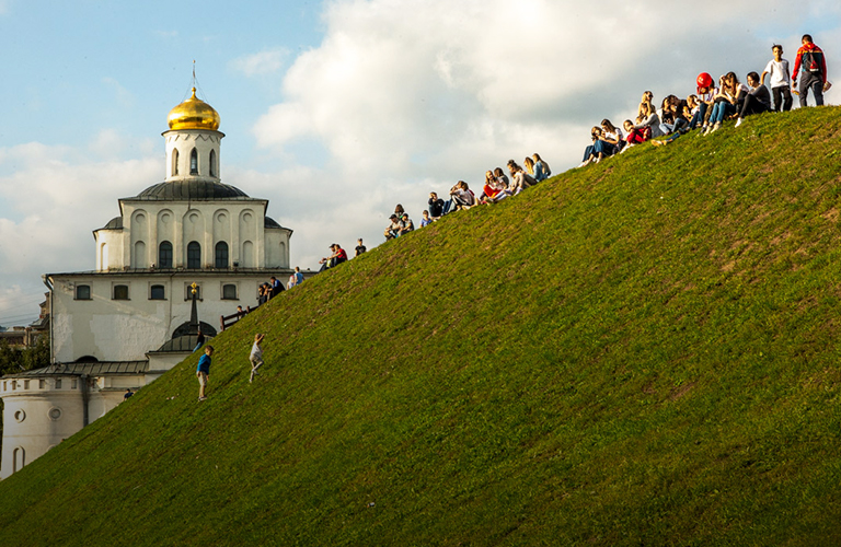 Архитектура и пенный напиток в топе туристических впечатлений от 33-го региона