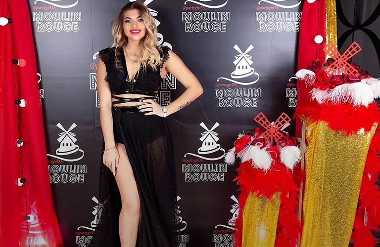 Любимые наряды молодой мамы и модели Яны Самохваловой